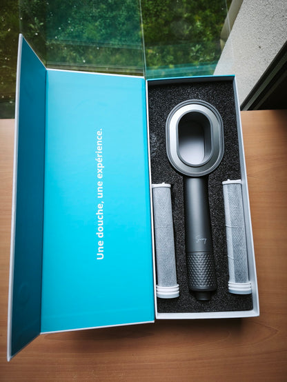 Pomme de douche avec trois filtres acf couleurs noir économiseur d'eau 