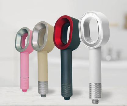 pommeau de douche design avec filtre plusieurs couleurs sur la photo 