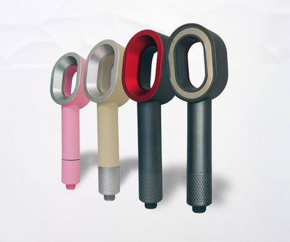 photo du pommeau avec filtre anti calcaire et chlore intégré sous plusieurs couleurs gris rouge beige et rose economiseur d'eau intégré 