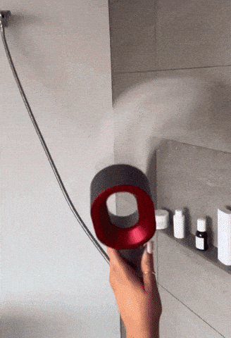 pommeau design anti calcaire Protection contre les effets néfastes du chlore pour les peaux sensibles.
Idéal pour les enfants et les personnes ayant des problèmes de peau.
Contribue à préserver l'environnement en réduisant la consommation d'eau.